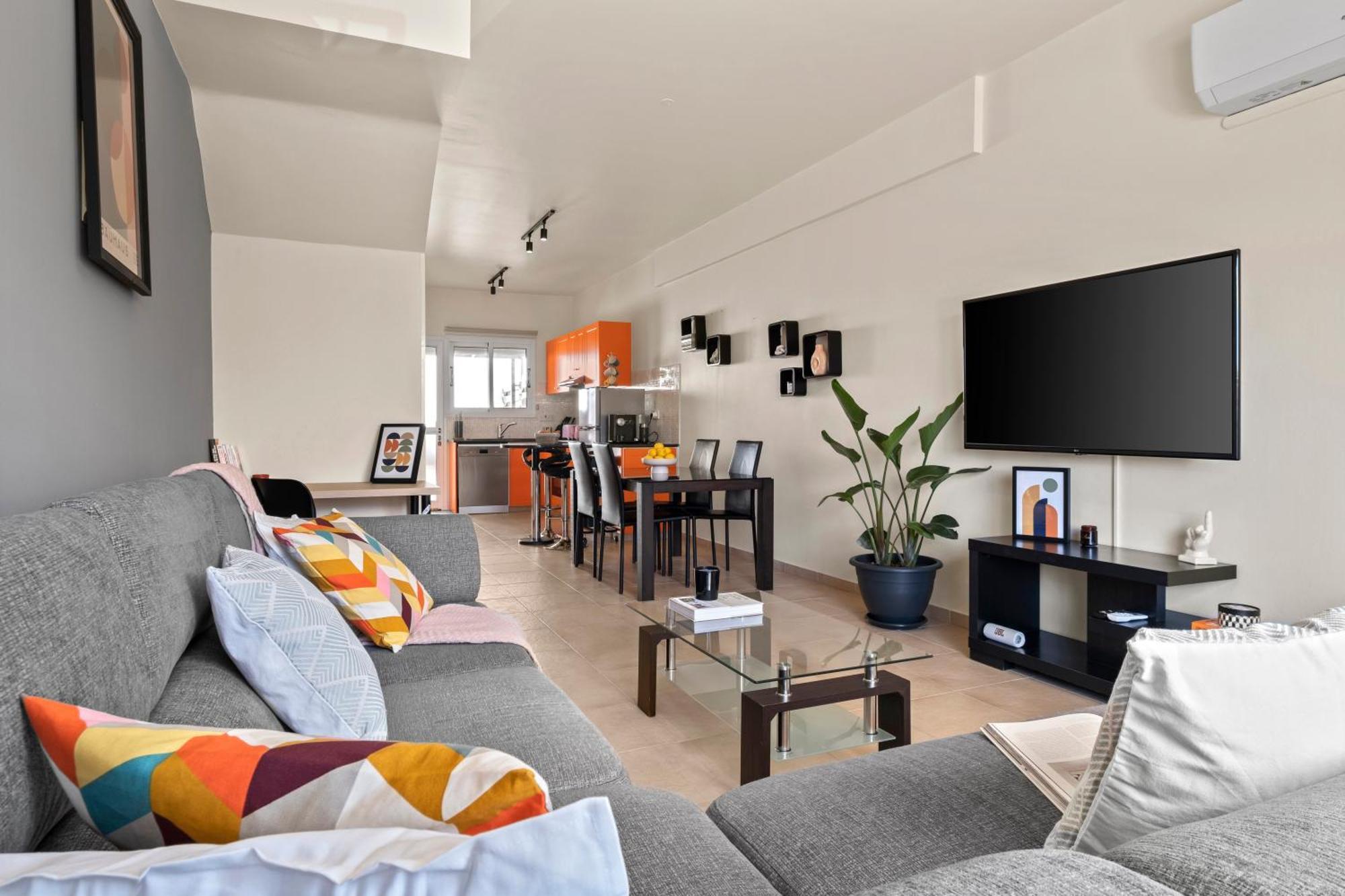 Orange Bliss Townhouse By Nomads Holiday home Peyia